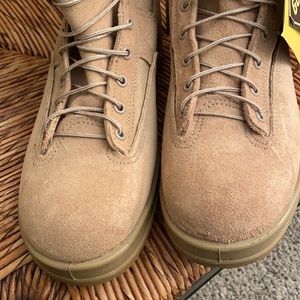 NWT Belleville 795 ThinsulateWaterproof Gortex Vibram Military Cold WeatherBoots